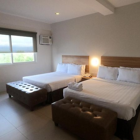 Mango Suites Tuguegarao by Eksteriør bilde