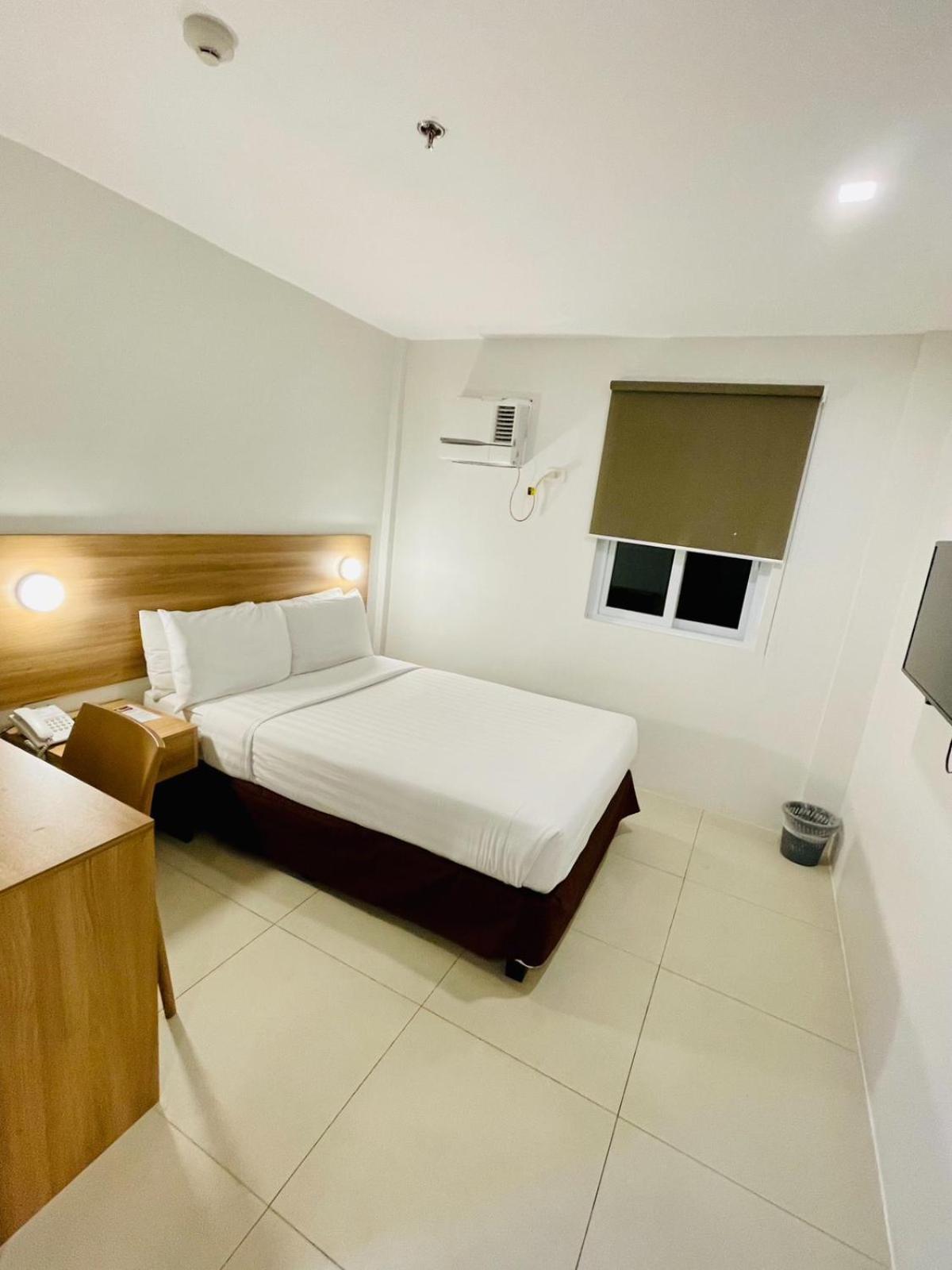 Mango Suites Tuguegarao by Eksteriør bilde