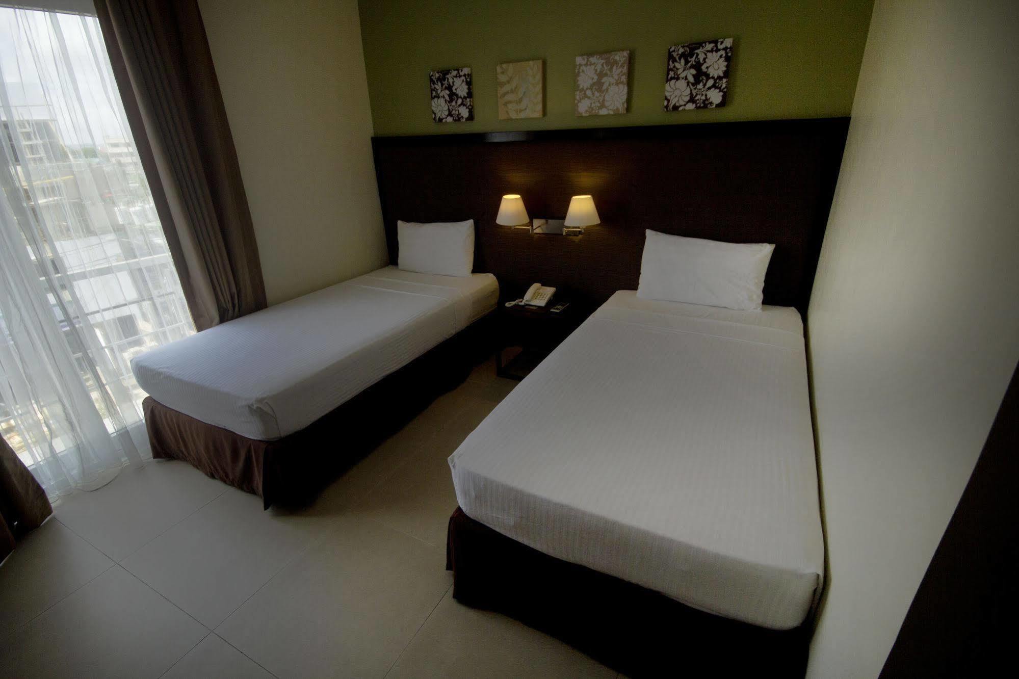 Mango Suites Tuguegarao by Eksteriør bilde